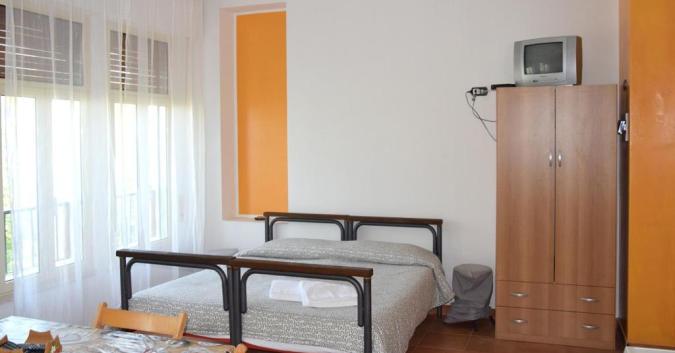 Residence, camera